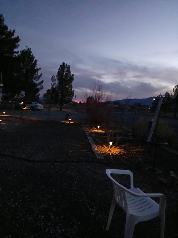 Garden Glamping Rv Hotel พาห์รัมป์ ภายนอก รูปภาพ